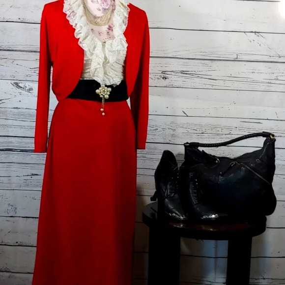 Clio Dresses & Skirts - Vintage Clio Red Pencil Skirt